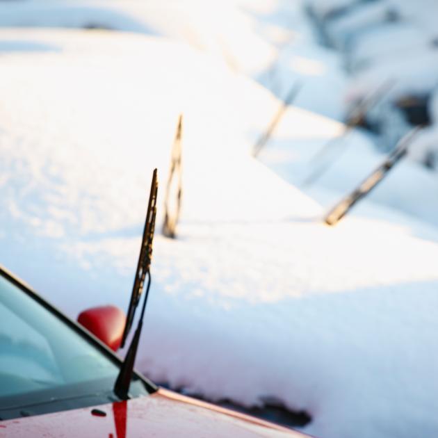 Miten auto kaivetaan aamulla esiin lumen alta? Kuinka istumalihakset pysyvät lämpimänä? Niksi-Pirkka tietää.